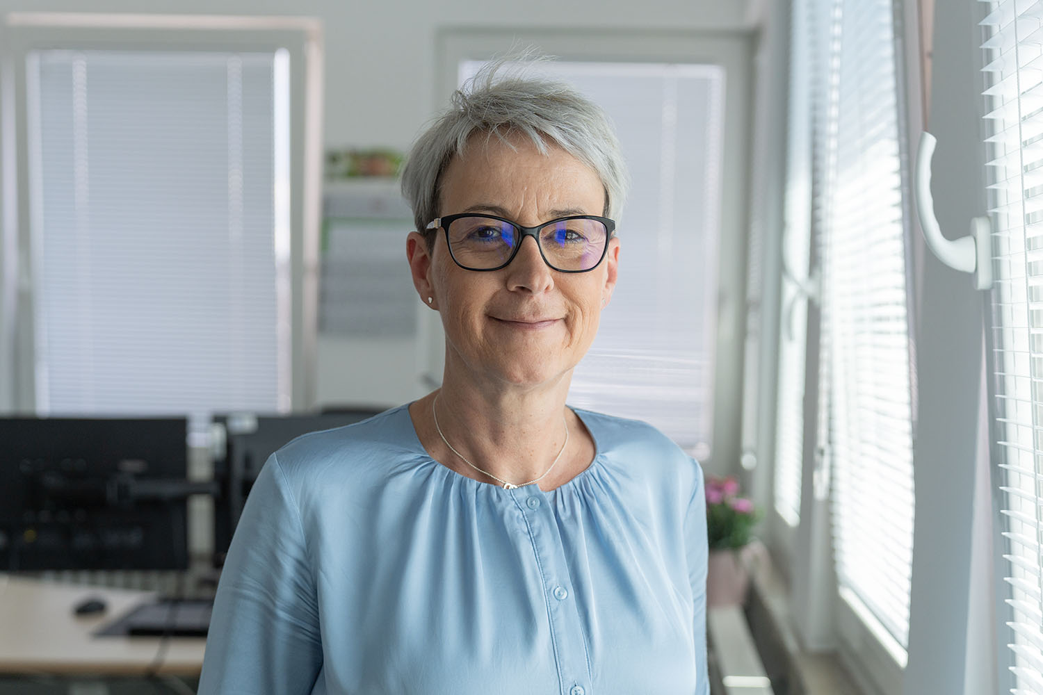 Frau Claudia Brämer
