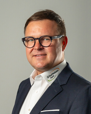 Herr Tobias Dugan